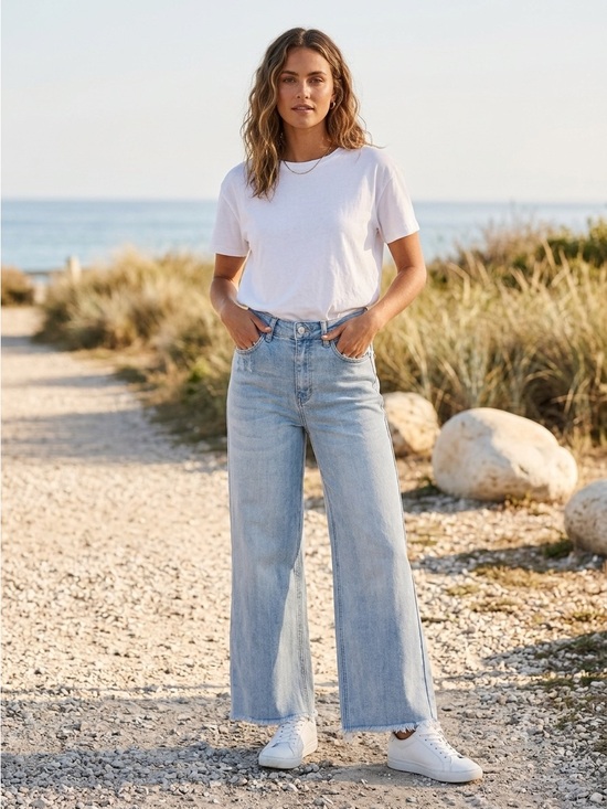 Risen Jeans Denim - Risen Jeans Wide Leg Cropped Raw Hem High Rise Light Wash Denim Size 1/25